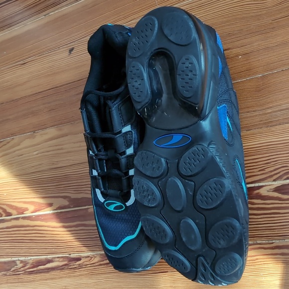 Puma Cell Black and Blue Sneakers - Picture 4 of 6